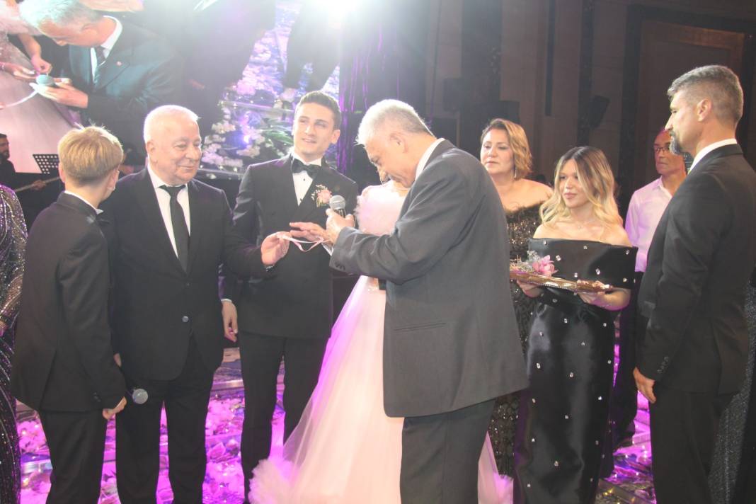 Beyza Naz ile Said nişanlandı 3